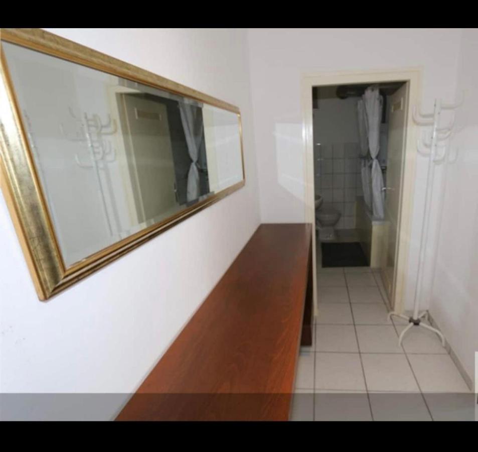 Apartment Charmante 2 *